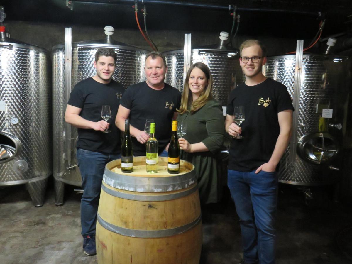 Weingut Und Gaestehaus Wolfgang Beth Kinheim Luaran gambar